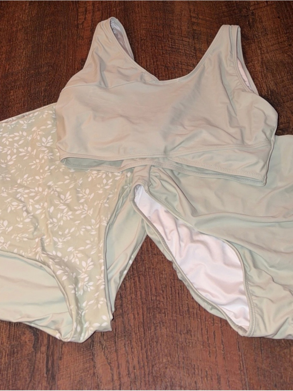 Women's Sage Green Swim Sports Bra - Supportive Chlorine-Resistant Top